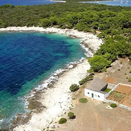 Holiday home 3559-1 For 6 People In Veli Rat