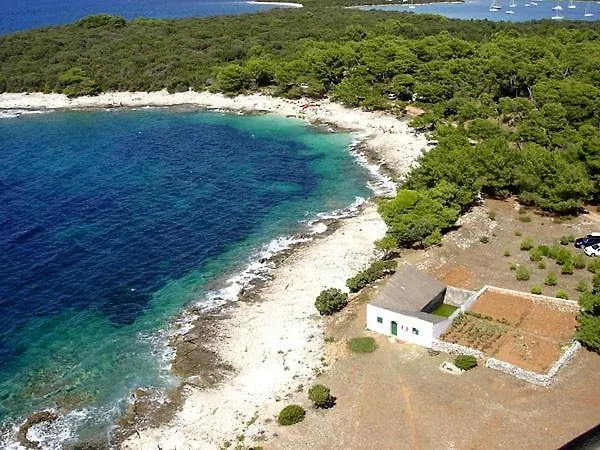 Tatil Evi 3559-1 For 6 People In Veli Rat