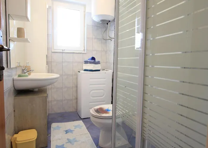 3559-1 For 6 People In Casa de Férias Veli Rat