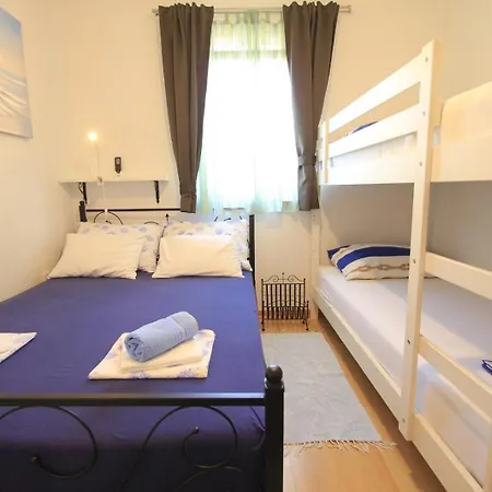 3559-1 For 6 People In Feriehus *