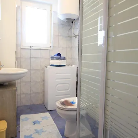 3559-1 For 6 People In Feriehus Veli Rat