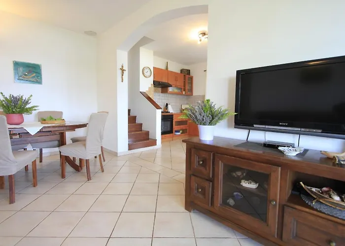 Σπίτι διακοπών 3559-1 For 6 People In Veli Rat